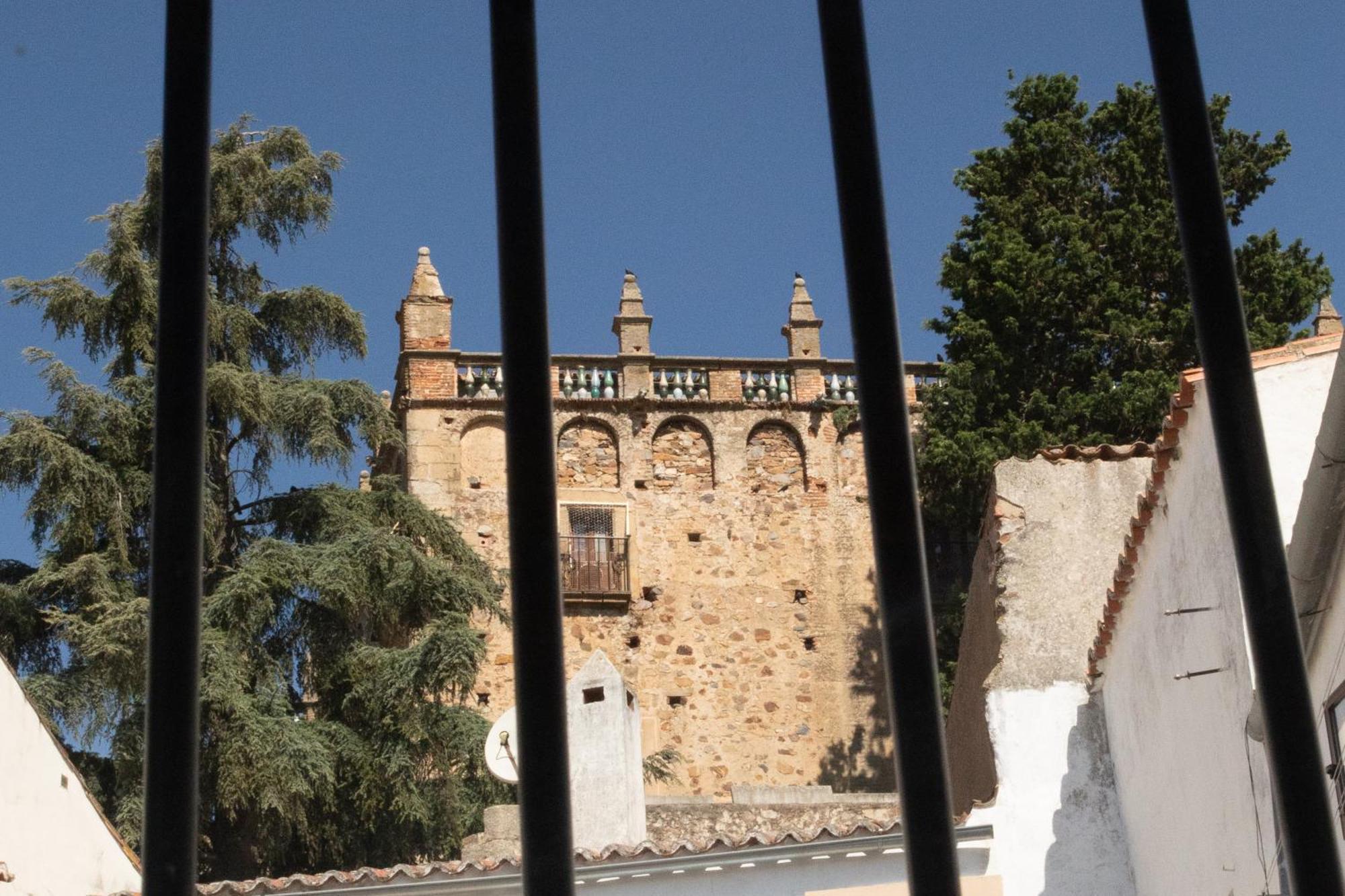 Apartamento Baluarte De Los Pozos Caces Exteriör bild